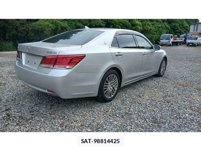 Toyota CROWN MAJESTA 2013-12 7020238-6