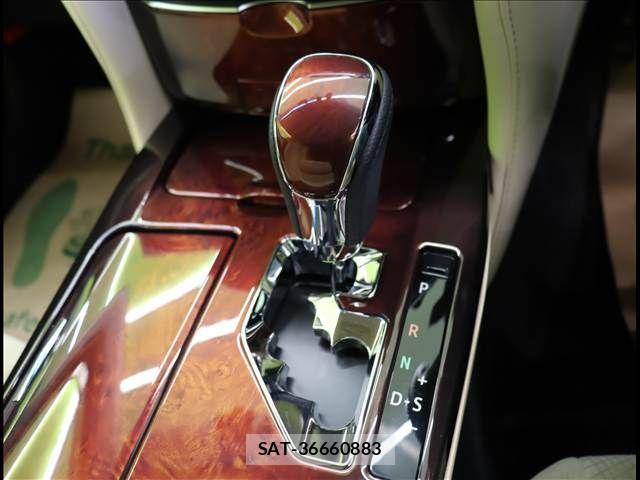 Toyota CROWN MAJESTA 2016-03 7058035-15