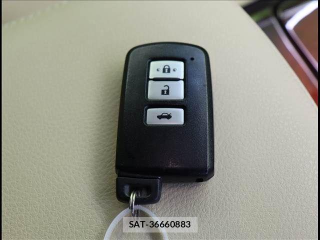 Toyota CROWN MAJESTA 2016-03 7058035-16