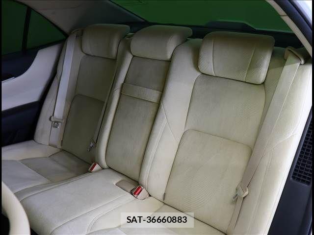 Toyota CROWN MAJESTA 2016-03 7058035-27