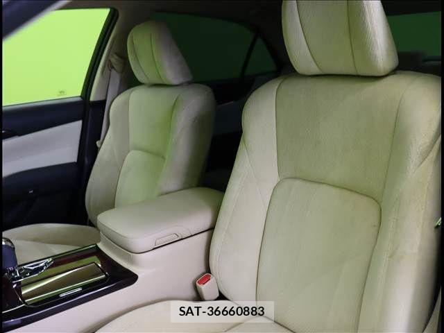 Toyota CROWN MAJESTA 2016-03 7058035-29