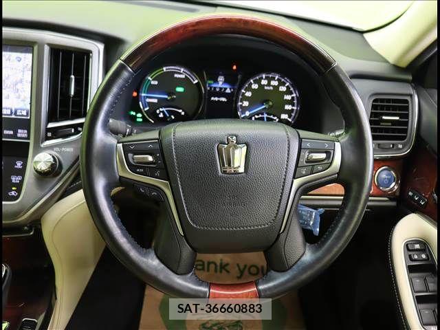 Toyota CROWN MAJESTA 2016-03 7058035-8