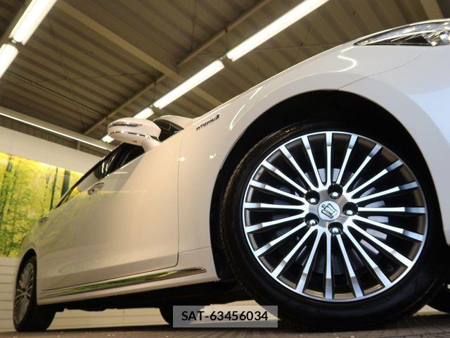 Toyota CROWN MAJESTA 2018-03 7216551-14