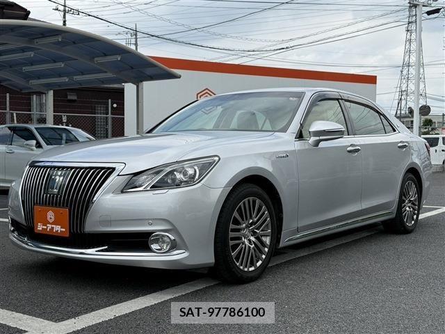 Toyota CROWN MAJESTA 2013-10 7216543-13