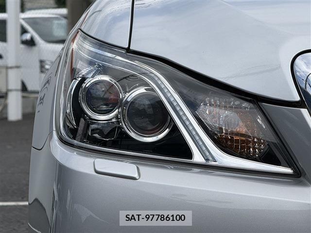 Toyota CROWN MAJESTA 2013-10 7216543-18