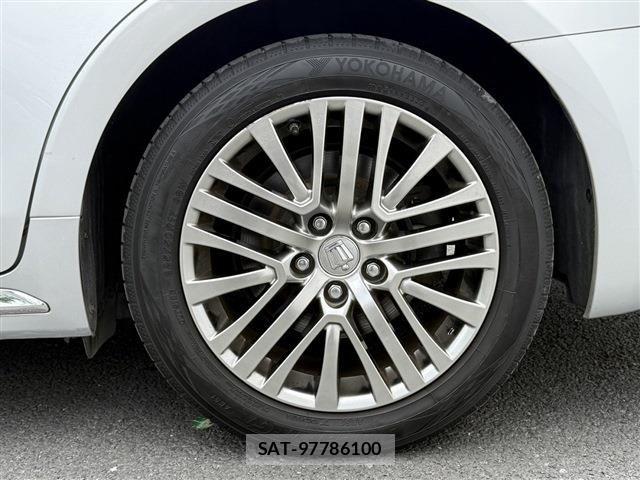Toyota CROWN MAJESTA 2013-10 7216543-24