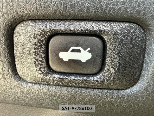 Toyota CROWN MAJESTA 2013-10 7216543-4