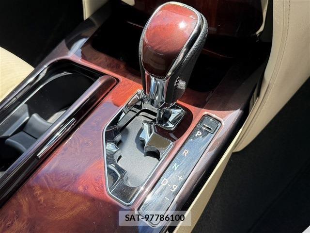 Toyota CROWN MAJESTA 2013-10 7216543-5