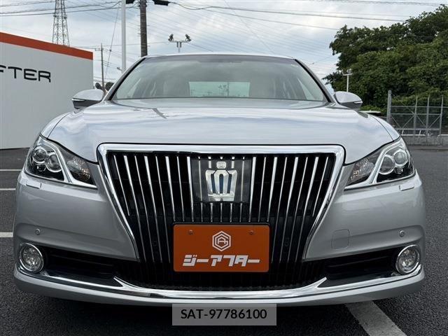 Toyota CROWN MAJESTA 2013-10 7216543-6