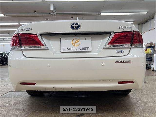 Toyota CROWN MAJESTA 2013-11 7216545-16
