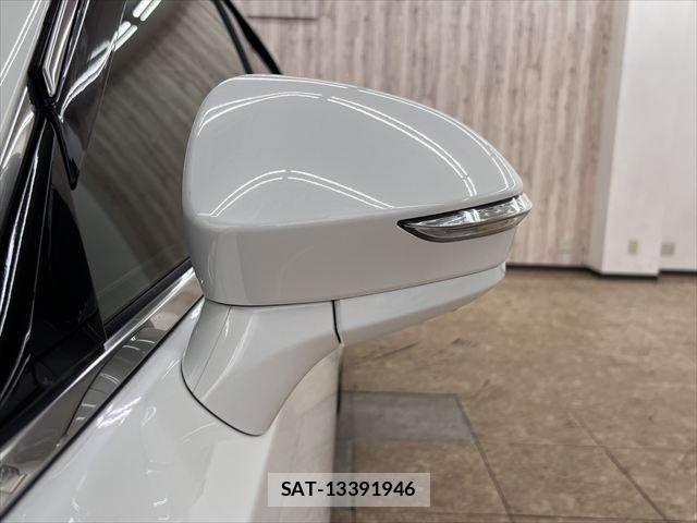 Toyota CROWN MAJESTA 2013-11 7216545-24