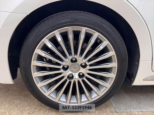 Toyota CROWN MAJESTA 2013-11 7216545-26