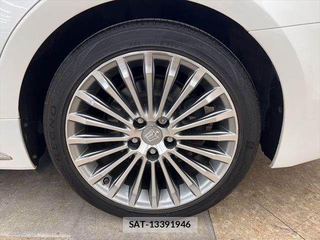 Toyota CROWN MAJESTA 2013-11 7216545-27