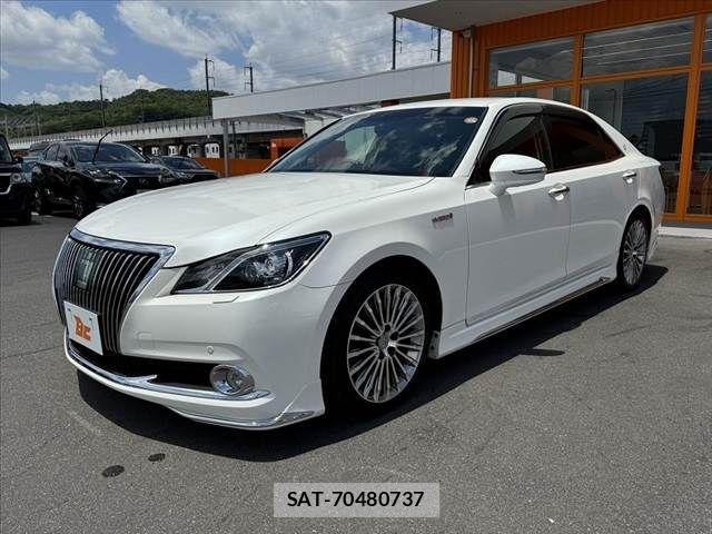 Toyota CROWN MAJESTA 2013-12 7216539-9