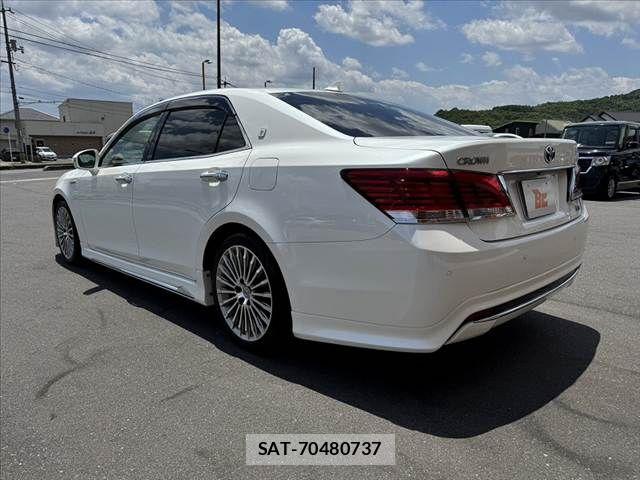 Toyota CROWN MAJESTA 2013-12 7216539-12