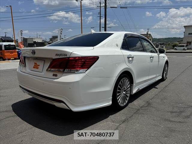 Toyota CROWN MAJESTA 2013-12 7216539-14