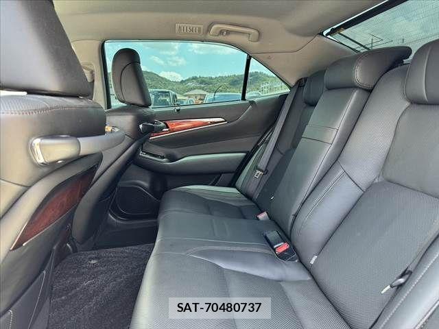 Toyota CROWN MAJESTA 2013-12 7216539-18
