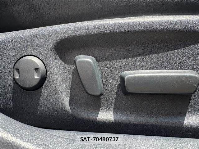 Toyota CROWN MAJESTA 2013-12 7216539-4