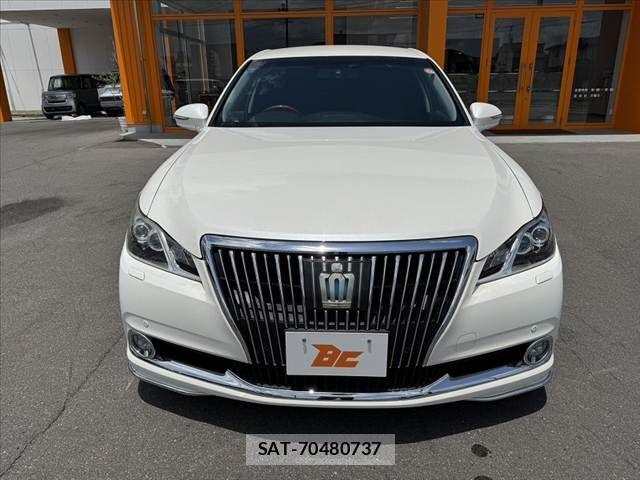 Toyota CROWN MAJESTA 2013-12 7216539-8