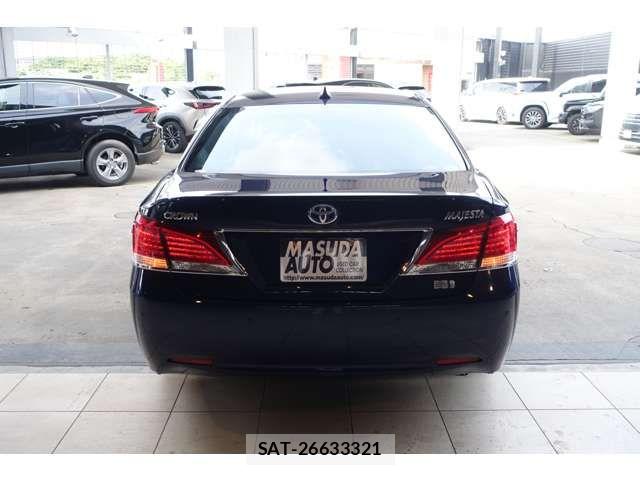 Toyota CROWN MAJESTA 2014-06 7250255-19