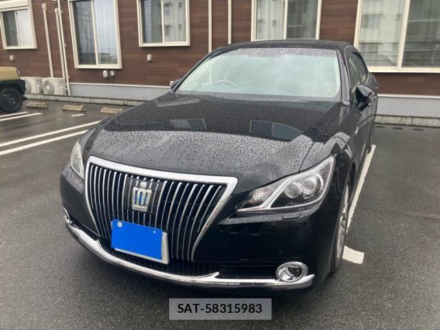 Toyota CROWN MAJESTA 2015-06 7326364-0