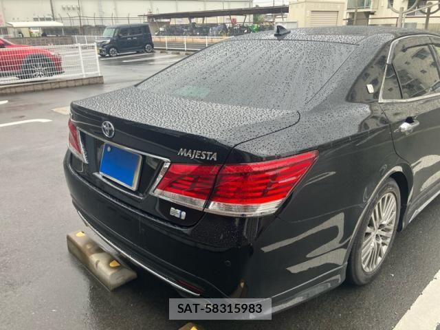 Toyota CROWN MAJESTA 2015-06 7326364-1