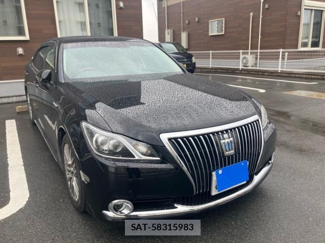 Toyota CROWN MAJESTA 2015-06 7326364-3