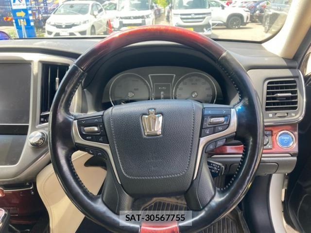 Toyota CROWN MAJESTA 2016-12 7326361-15