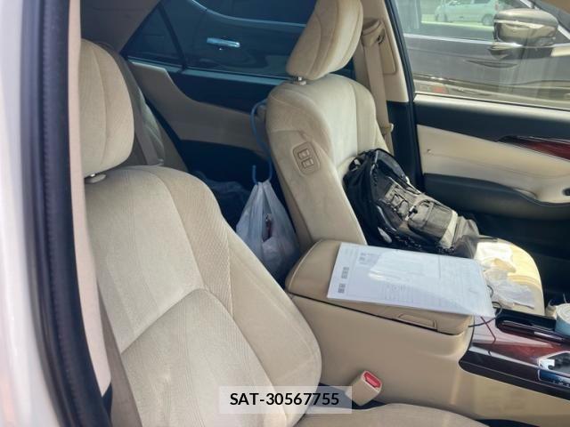 Toyota CROWN MAJESTA 2016-12 7326361-17