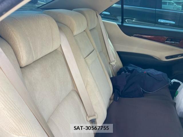 Toyota CROWN MAJESTA 2016-12 7326361-18