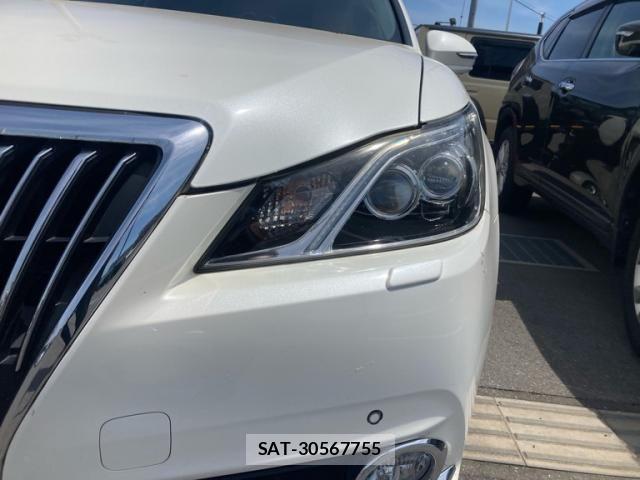 Toyota CROWN MAJESTA 2016-12 7326361-5