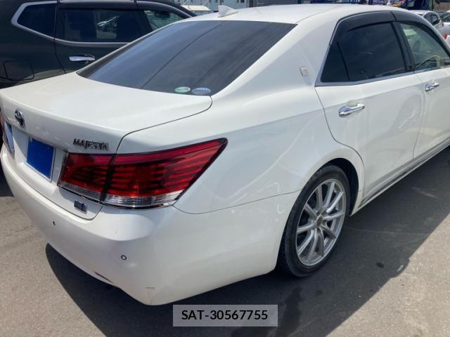 Toyota CROWN MAJESTA 2016-12 7326361-7