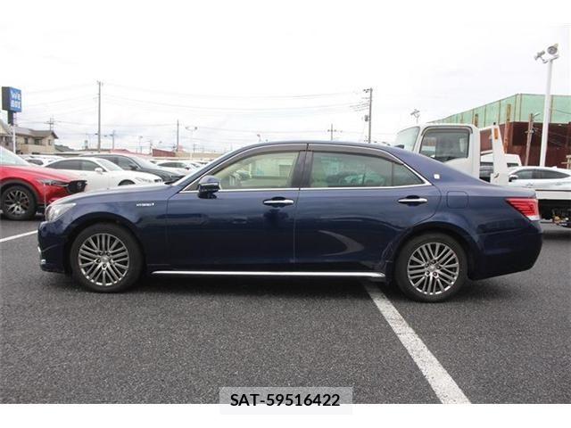 Toyota CROWN MAJESTA 2017-04 7357267-10