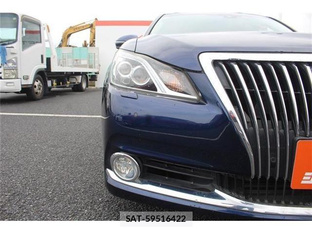 Toyota CROWN MAJESTA 2017-04 7357267-14