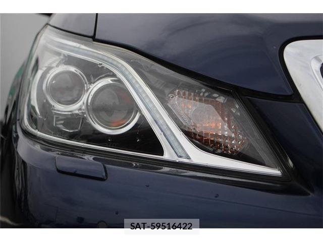 Toyota CROWN MAJESTA 2017-04 7357267-15