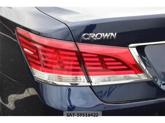 Toyota CROWN MAJESTA 2017-04 7357267-17