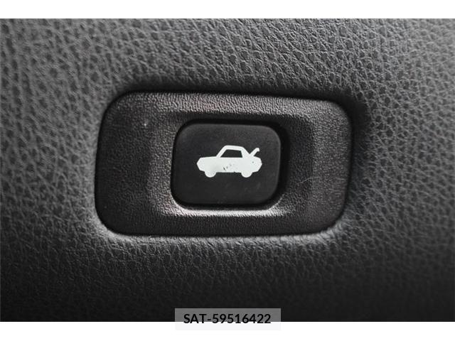 Toyota CROWN MAJESTA 2017-04 7357267-6