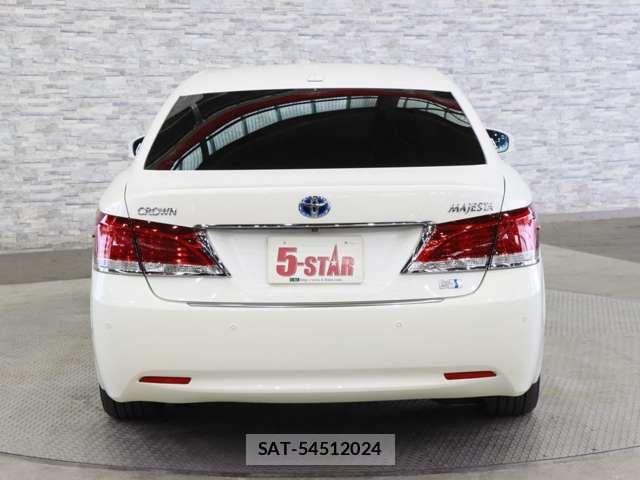 Toyota CROWN MAJESTA 2014-01 7357268-13