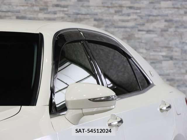 Toyota CROWN MAJESTA 2014-01 7357268-17