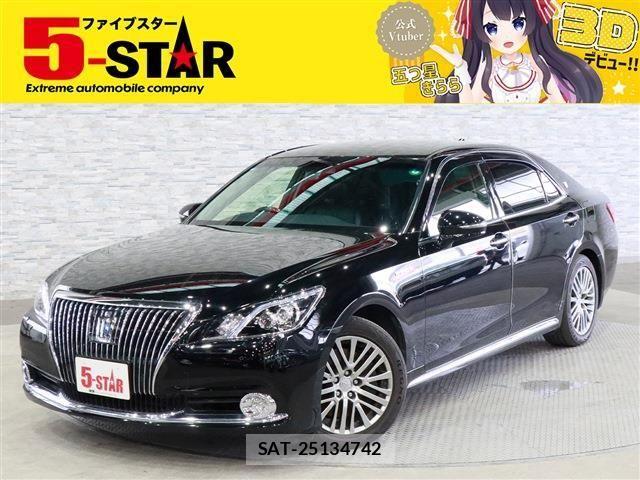 Toyota CROWN MAJESTA 2016-11 7357271-0