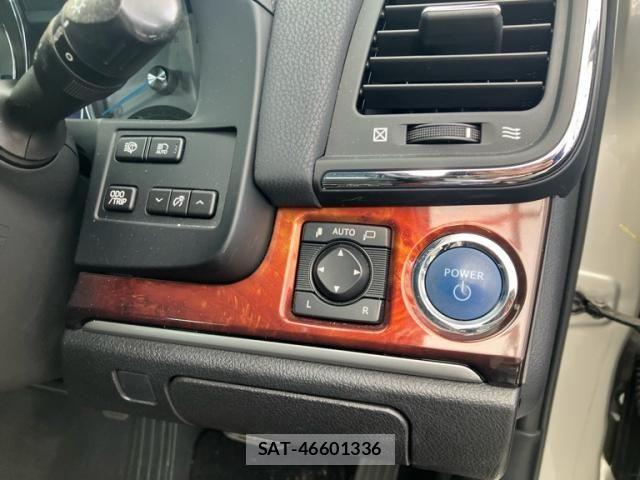 Toyota CROWN MAJESTA 2013-09 7357275-16