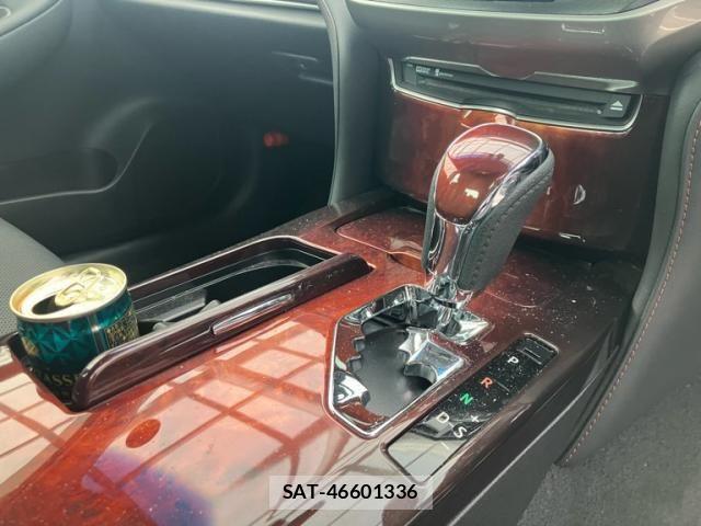 Toyota CROWN MAJESTA 2013-09 7357275-17
