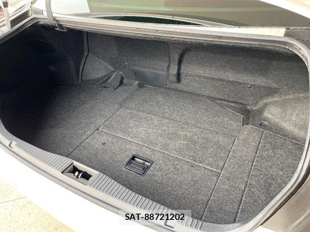 Toyota CROWN MAJESTA 2014-03 7391708-11
