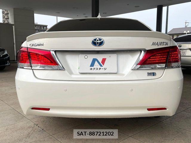 Toyota CROWN MAJESTA 2014-03 7391708-16