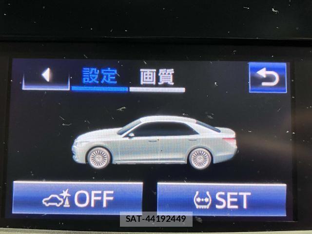Toyota CROWN MAJESTA 2017-11 7391706-12