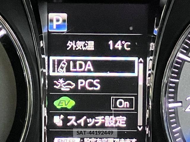 Toyota CROWN MAJESTA 2017-11 7391706-13