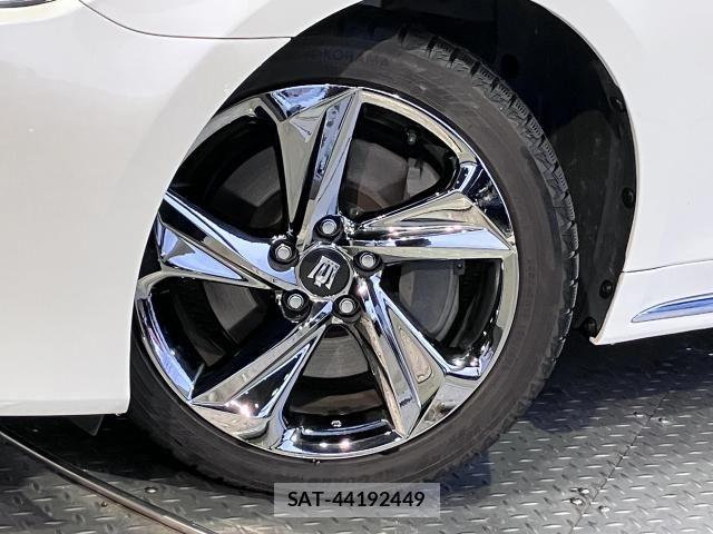 Toyota CROWN MAJESTA 2017-11 7391706-3
