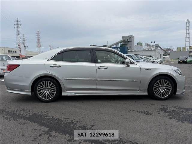 Toyota CROWN MAJESTA 2017-03 7453649-10