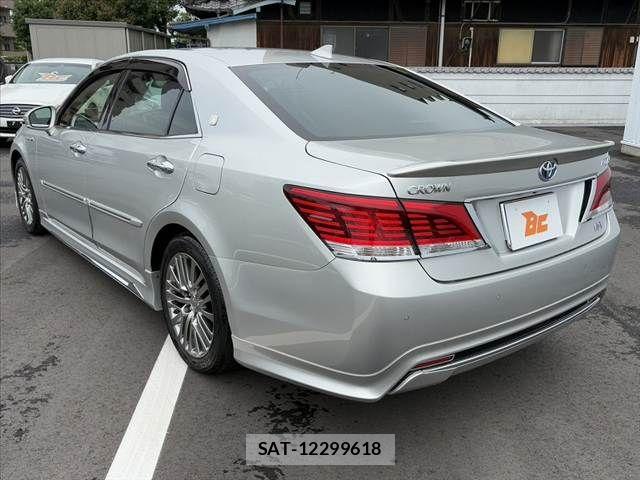 Toyota CROWN MAJESTA 2017-03 7453649-12