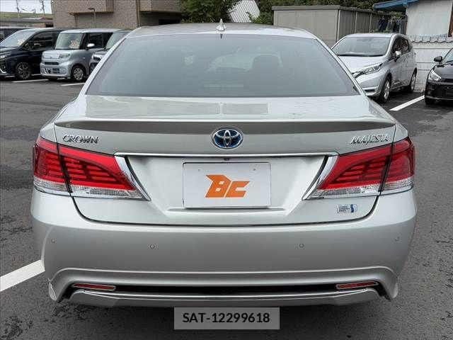Toyota CROWN MAJESTA 2017-03 7453649-13